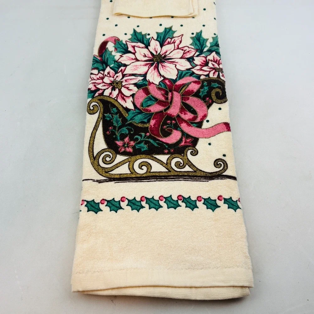 Vintage Cecil Saydah Holiday Traditions Poinsettia Sleigh 3 Piece Bath Towel Set